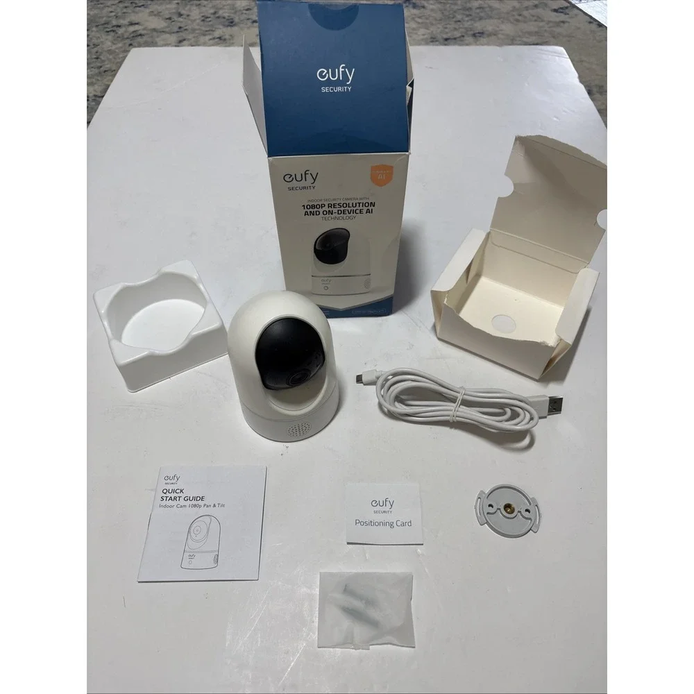 eufy E220 Indoor Security Camera 3MP Wi-Fi Baby Pet Monitor Night Vision EUC